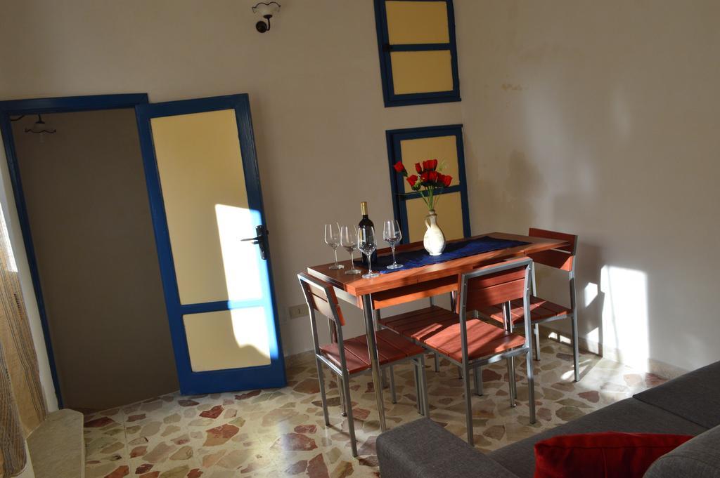 Don Vito'S Apartments Castellammare del Golfo Rum bild