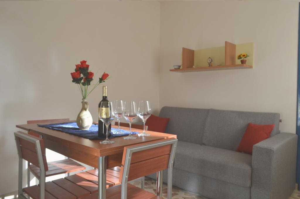 Don Vito'S Apartments Castellammare del Golfo Rum bild